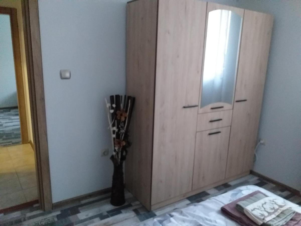 Апартамент Термите Warna Exterior foto